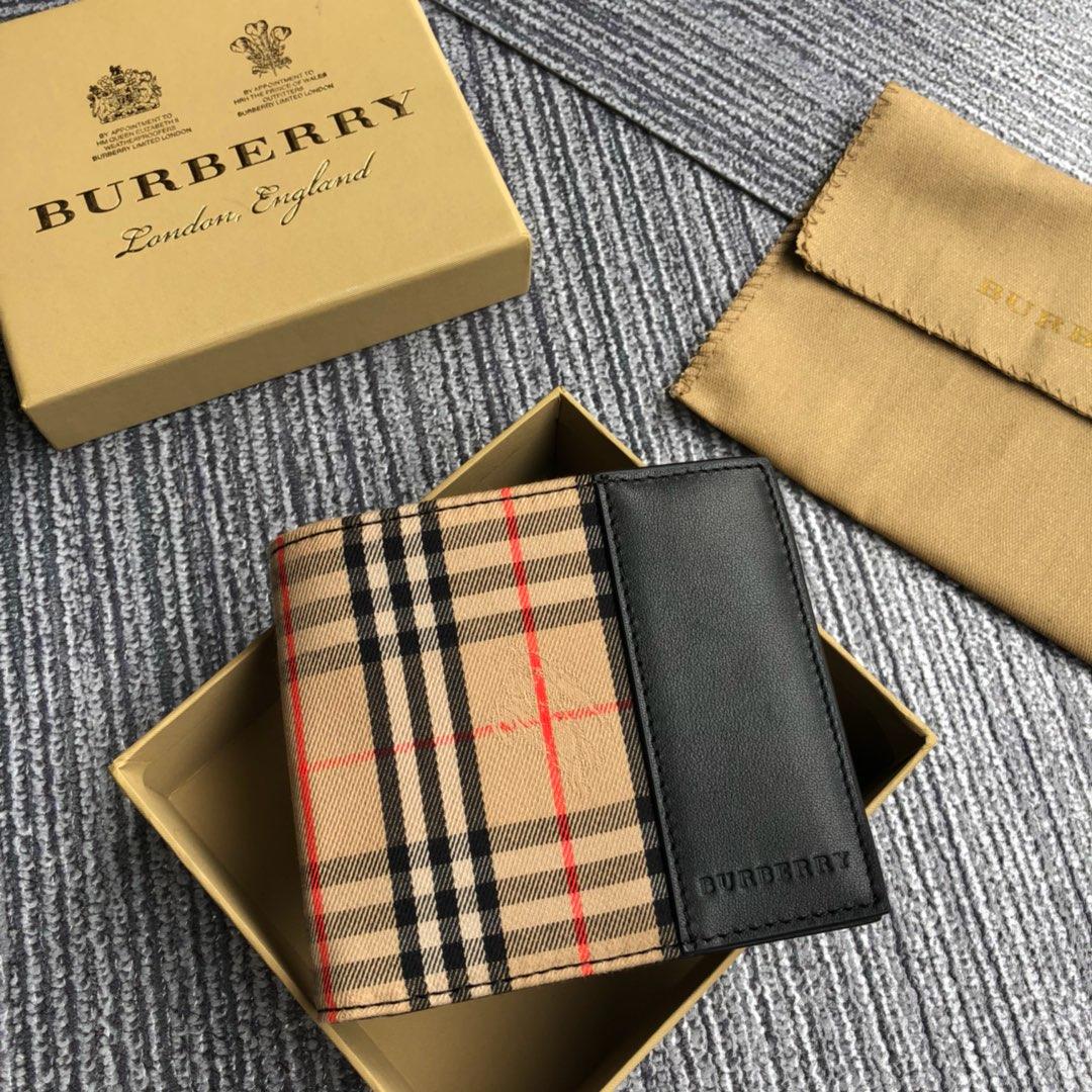 New Replcia Burberry Small Scale Check International Bifold Wallet