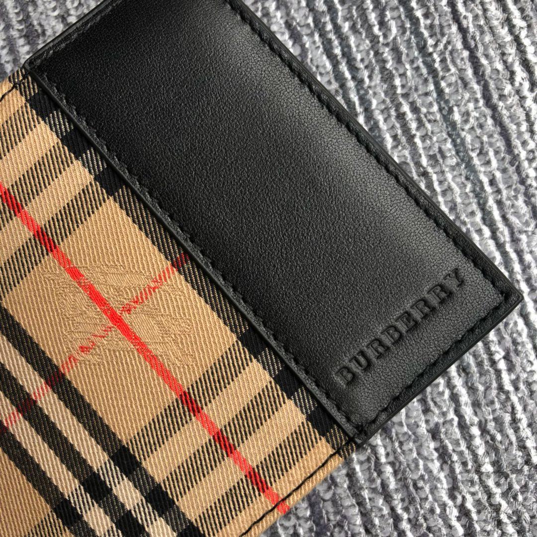 New Replcia Burberry Small Scale Check International Bifold Wallet