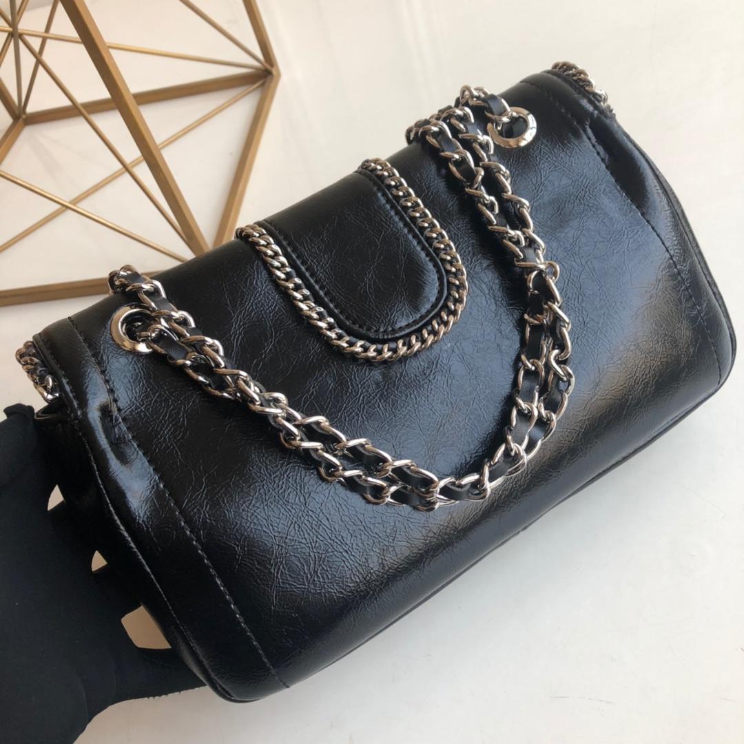 New Replica Chanel Flap Bag Black With Chian