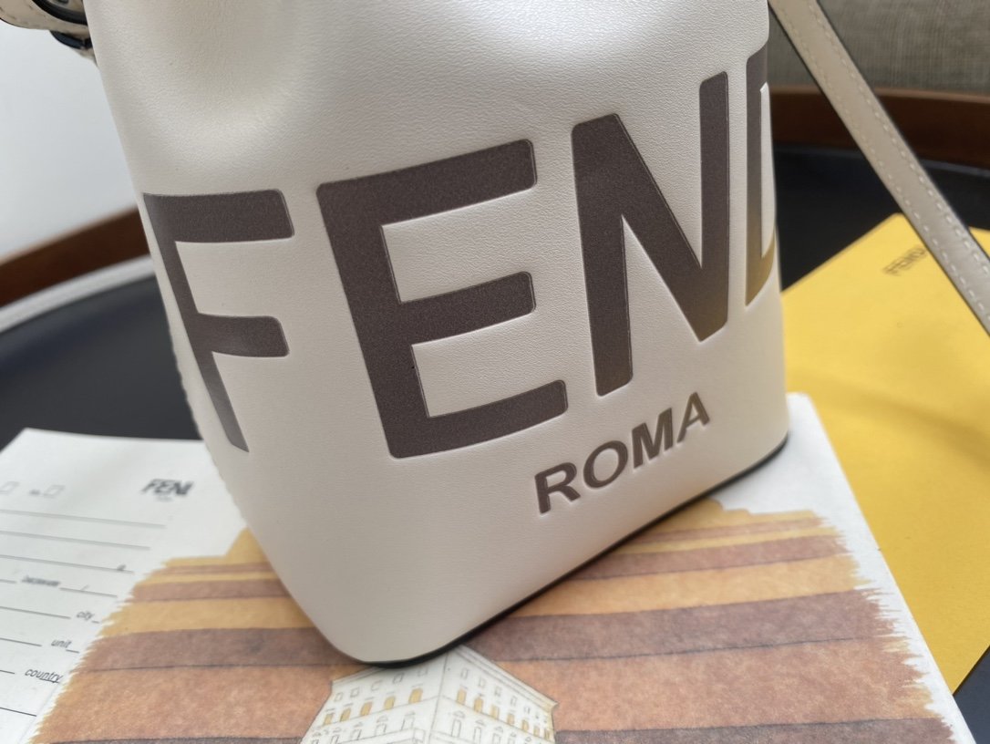 New Replica Fendi Mon Tresor Small Bucket Bag With Fendi Logo White