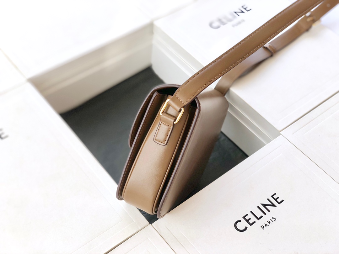 Original Copy Celine Medium Triomphe Bag in Shiny Calfskin Khaki