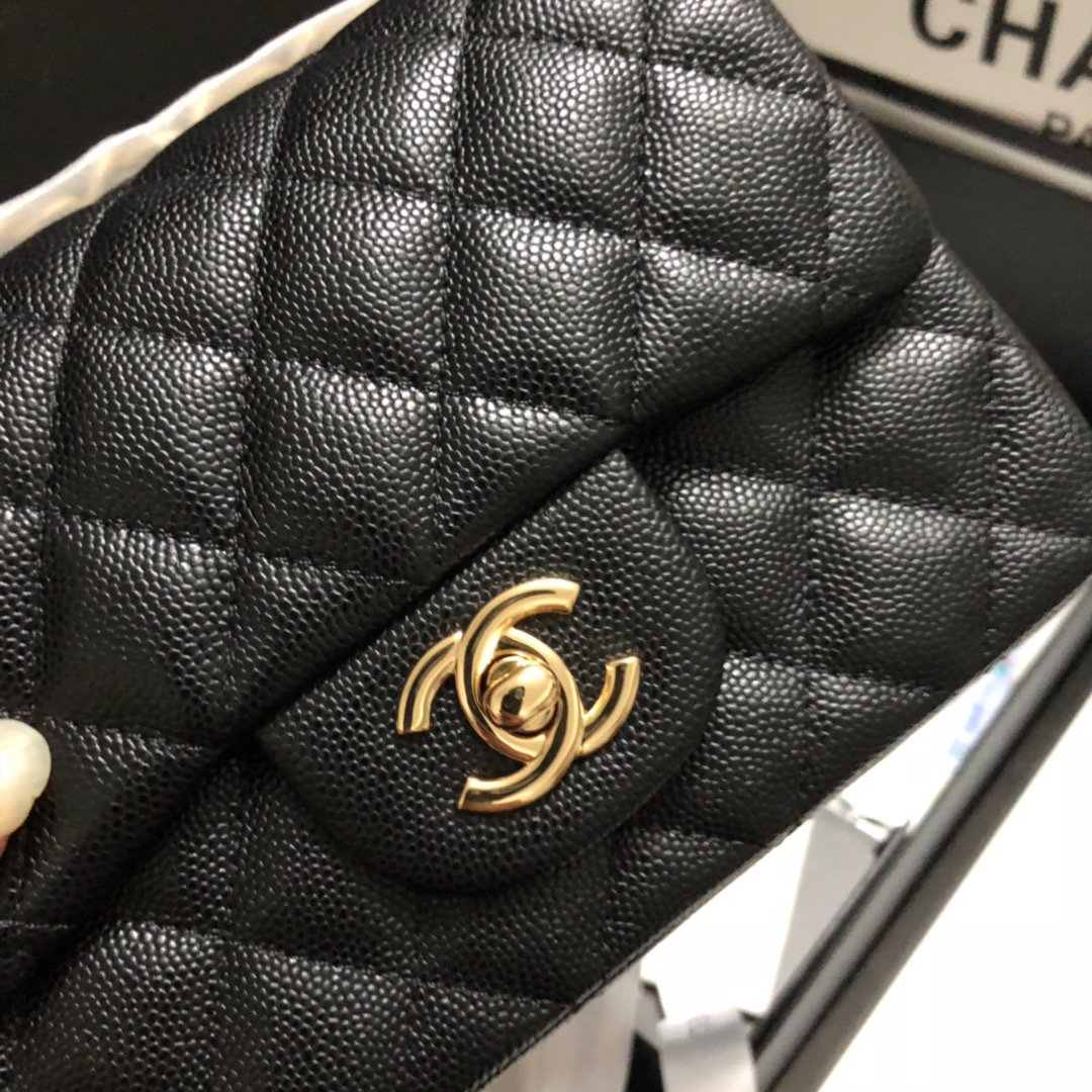 Original Copy Chanel Classic Flap Bag 17cm Grained Calfskin Yellow Gold-Tone Metal Black