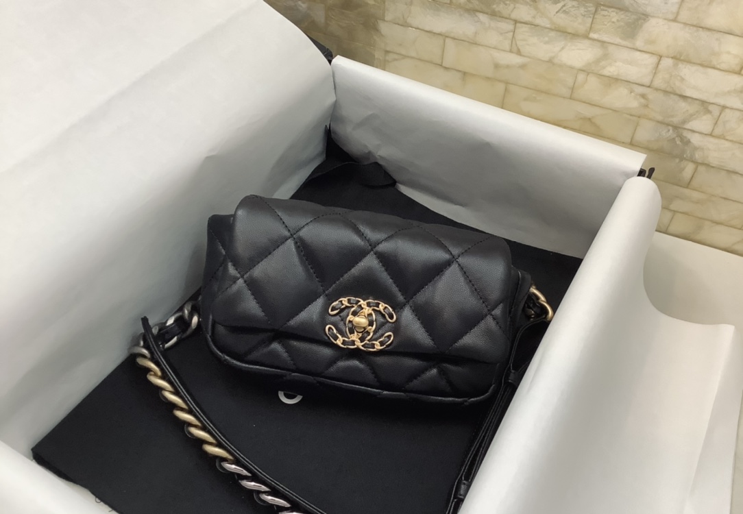 Original Copy Chanel Ohanel 19 Chest Bag Black Sheepskin AS1163