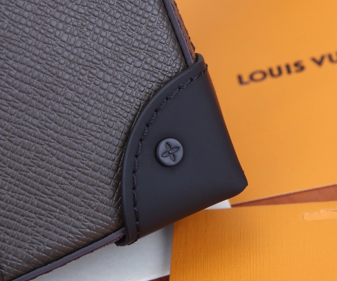 Original Copy Louis Vuitton M30697 Mens Virgil Abloh Soft Trunk Wallet Cowhide-Leather Trim