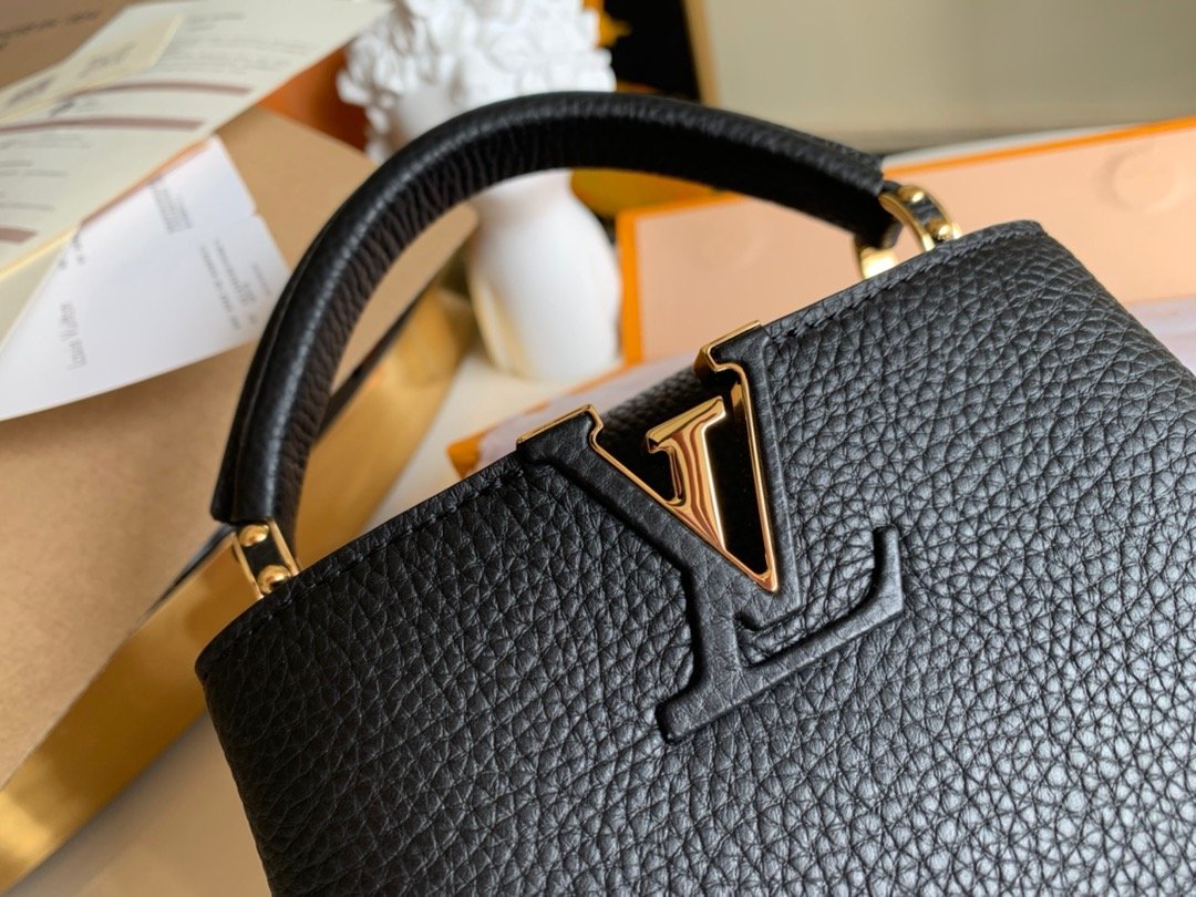 Original Copy Louis Vuitton M56071 Capucines Mini Handbag Taurillon Leather Black