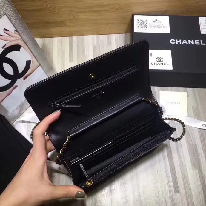 Original Replica Chanel A80287 Women BOY CHANEL Clutch With Chain Black Calfskin Gold-Tone Metal