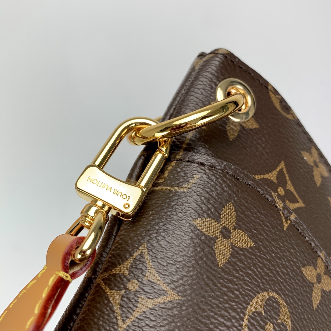 Perfect Replica Louis Vuitton M45352 Odeon MM Stylish and Functional Shoulder Bag Monogram Coated Canvas