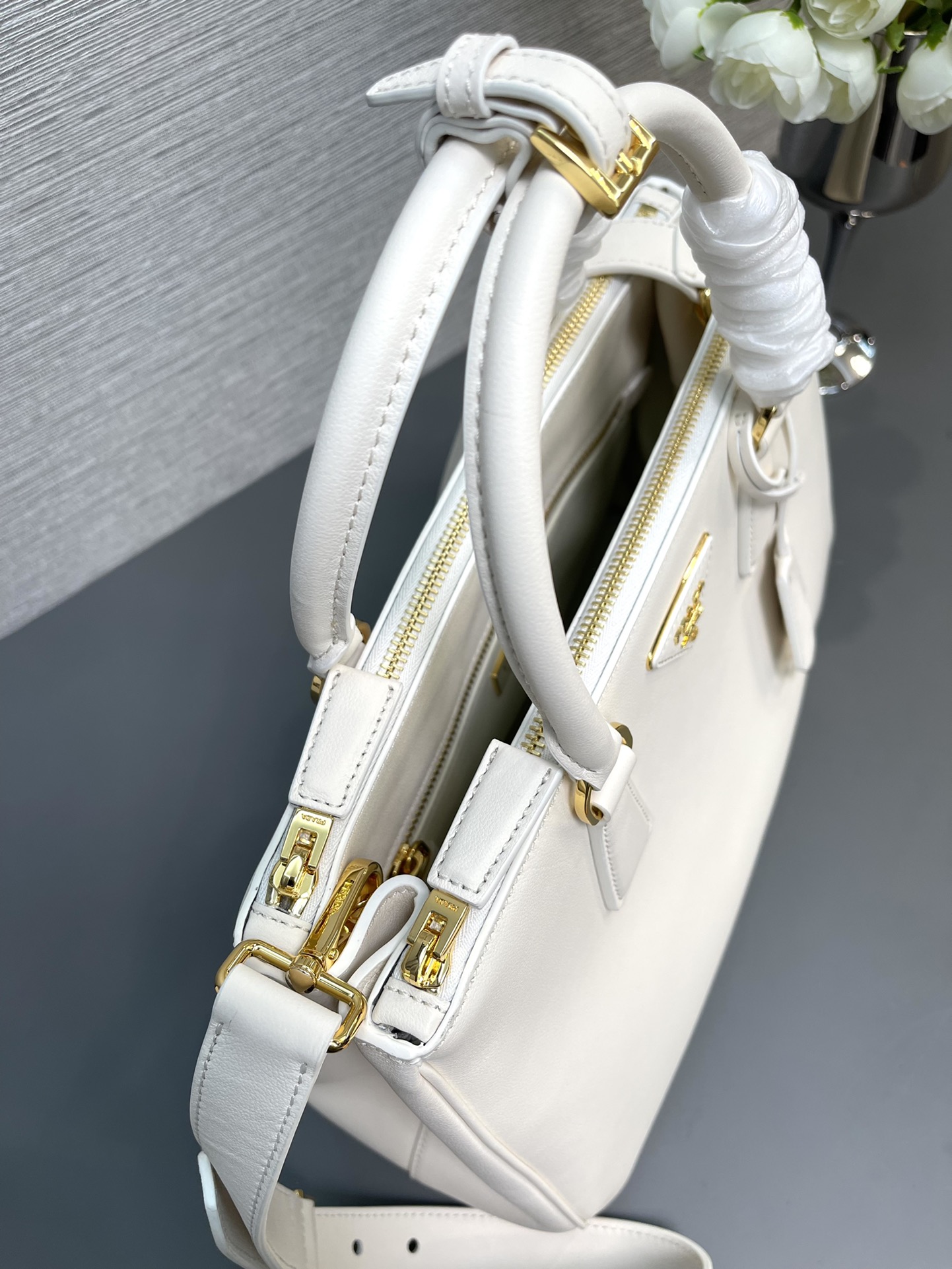 Prada 1BA274 Large Prada Galleria Saffiano Leather Bag White