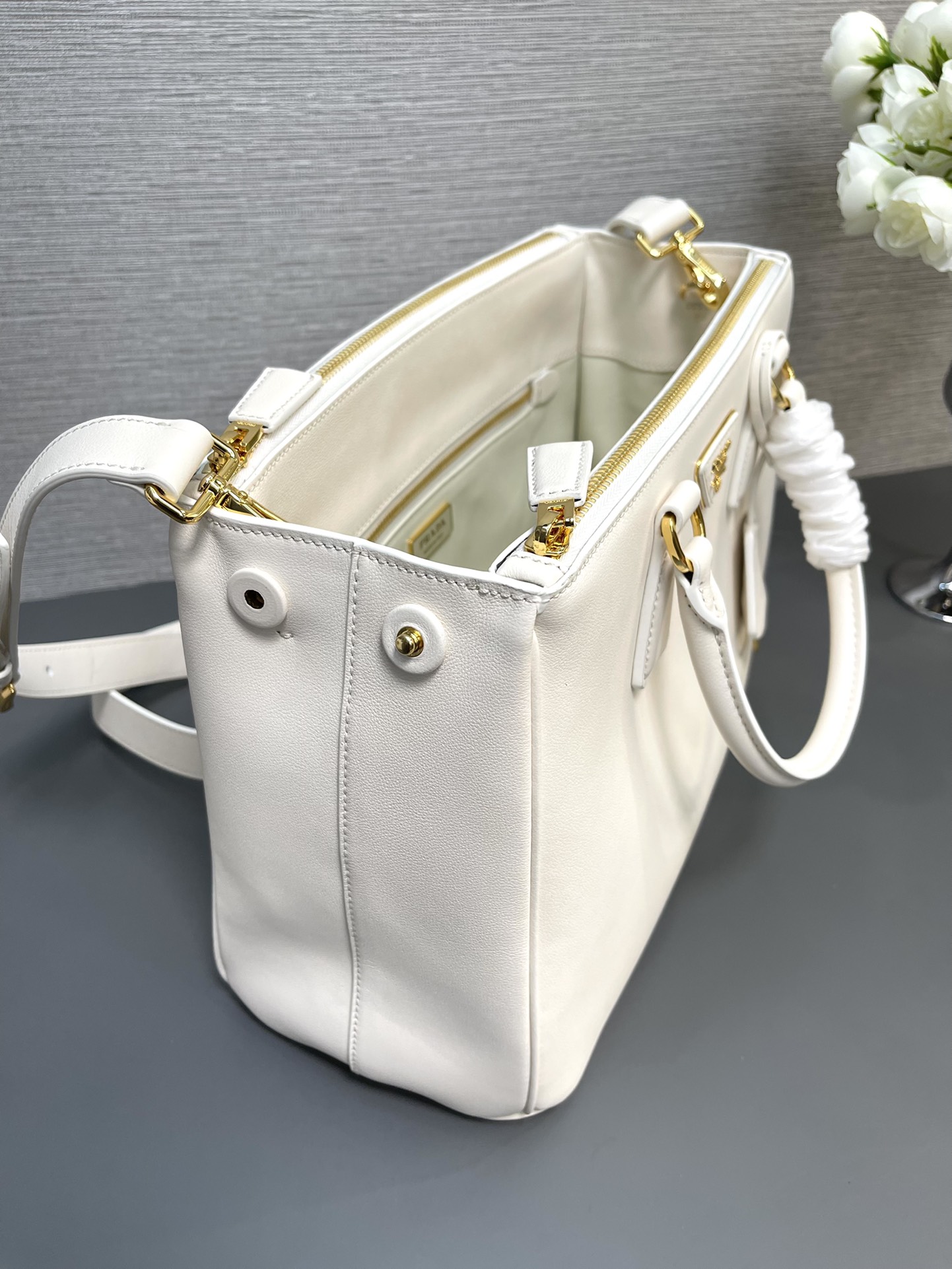 Prada 1BA274 Large Prada Galleria Saffiano Leather Bag White