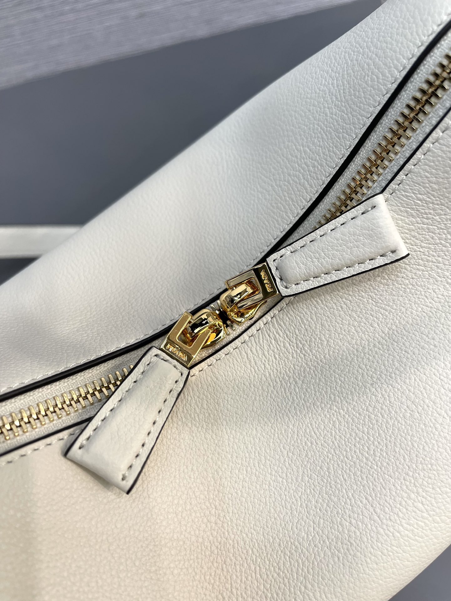 Prada 1BA451 Leather Handbag White