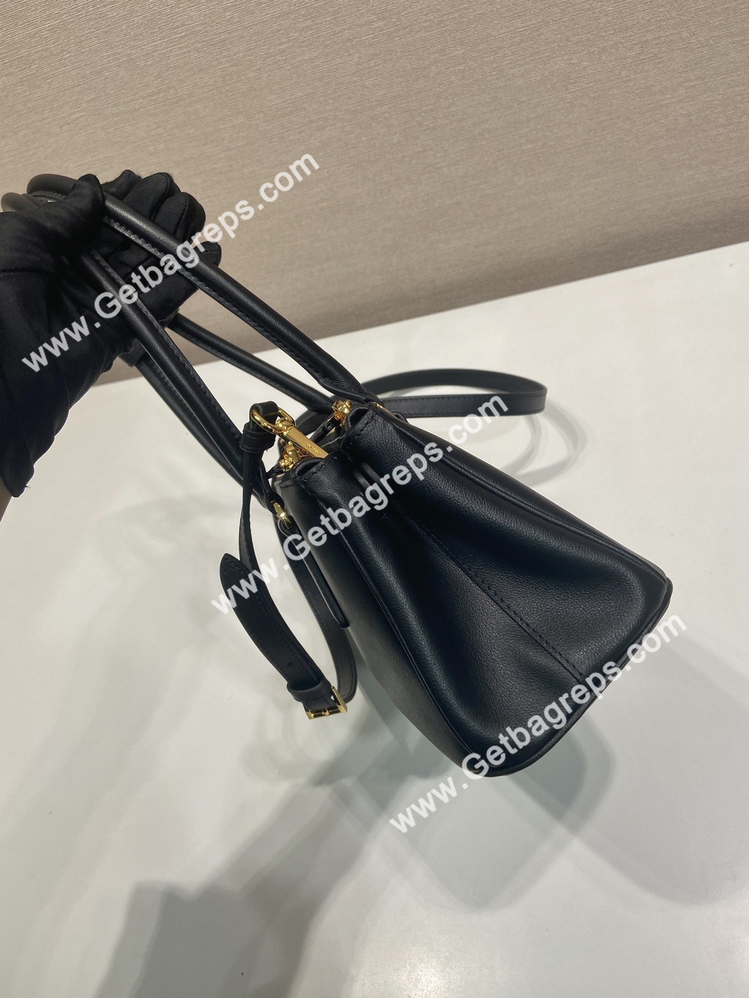 Prada 1BA457 Medium Prada Galleria Lleather Bag Black