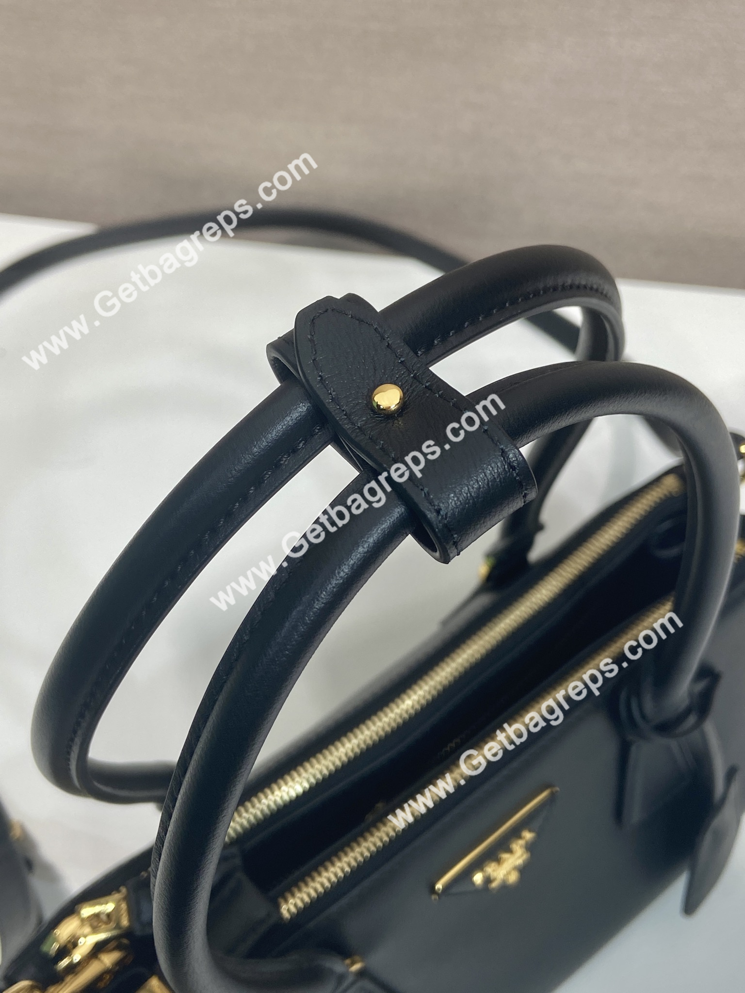 Prada 1BA457 Medium Prada Galleria Lleather Bag Black