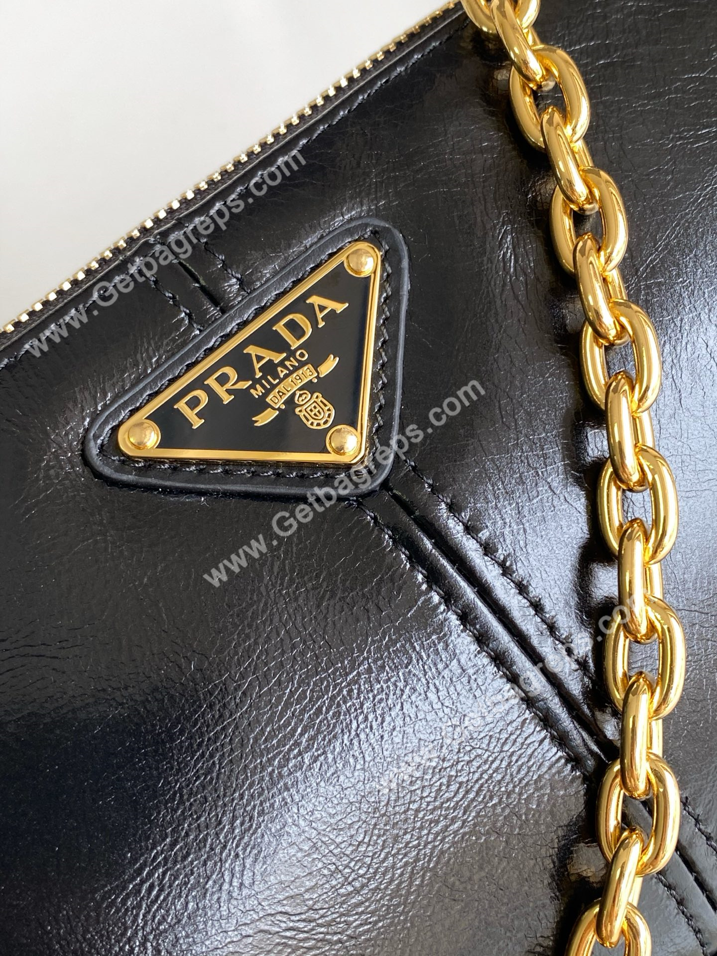 Prada 1BC221Re-Edition 2002 Medium Leather Shoulder Bag Black