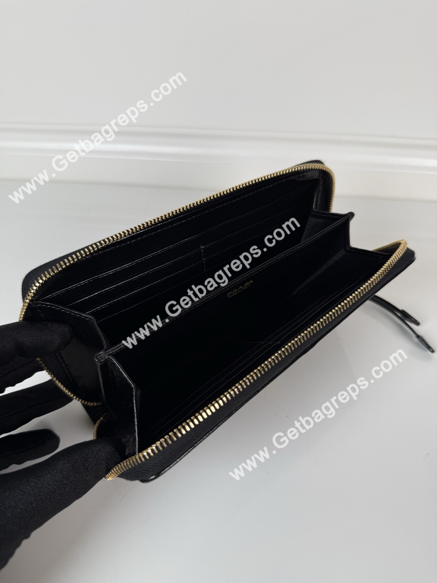 Prada 1MH132 Men Wallet Black-3