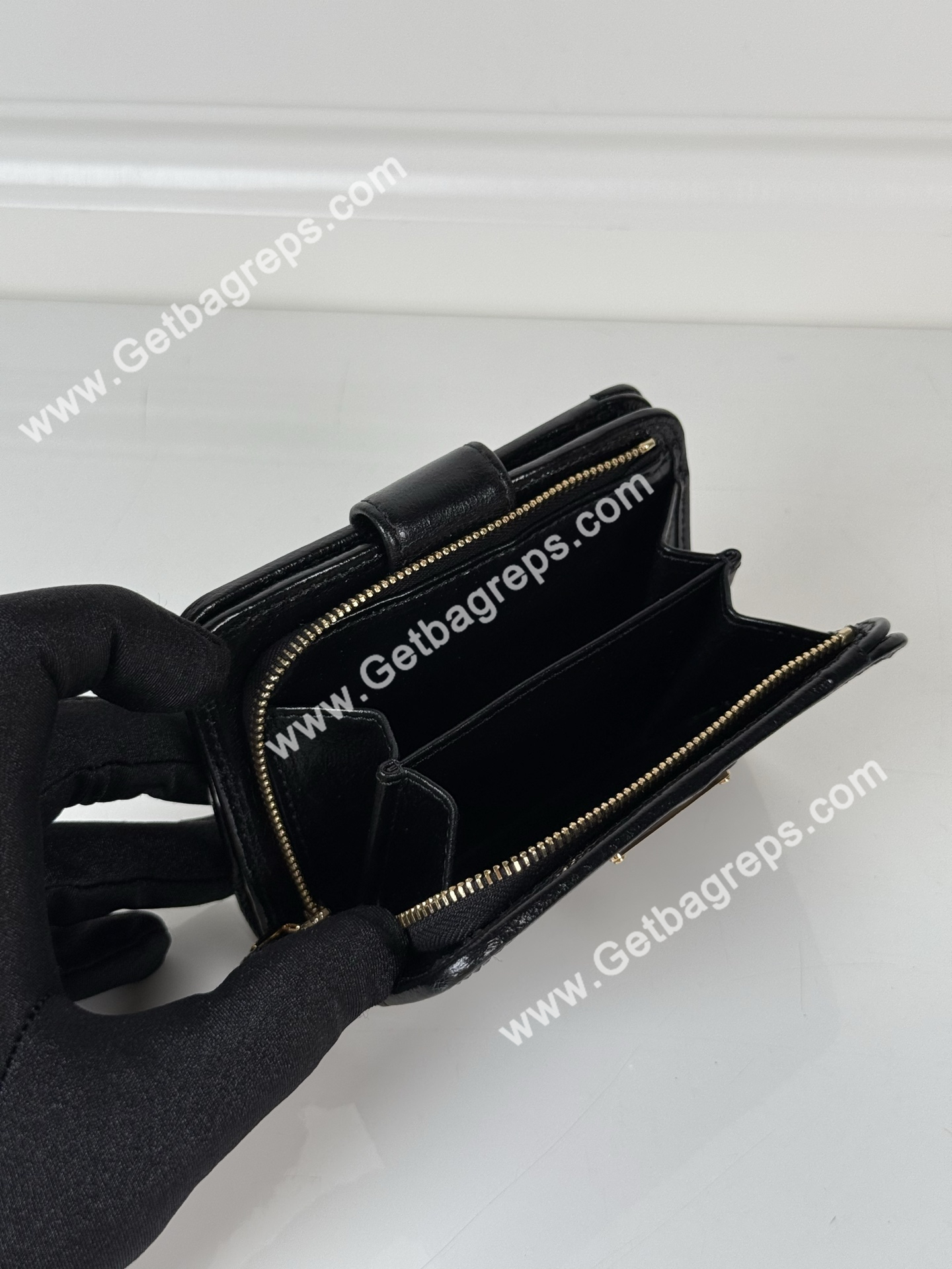 Prada 1ML018 Men Wallet Black-1