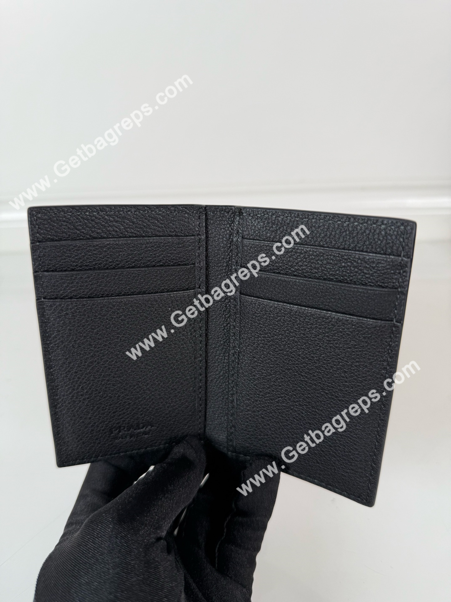 Prada 2MC101 Men Wallet Black