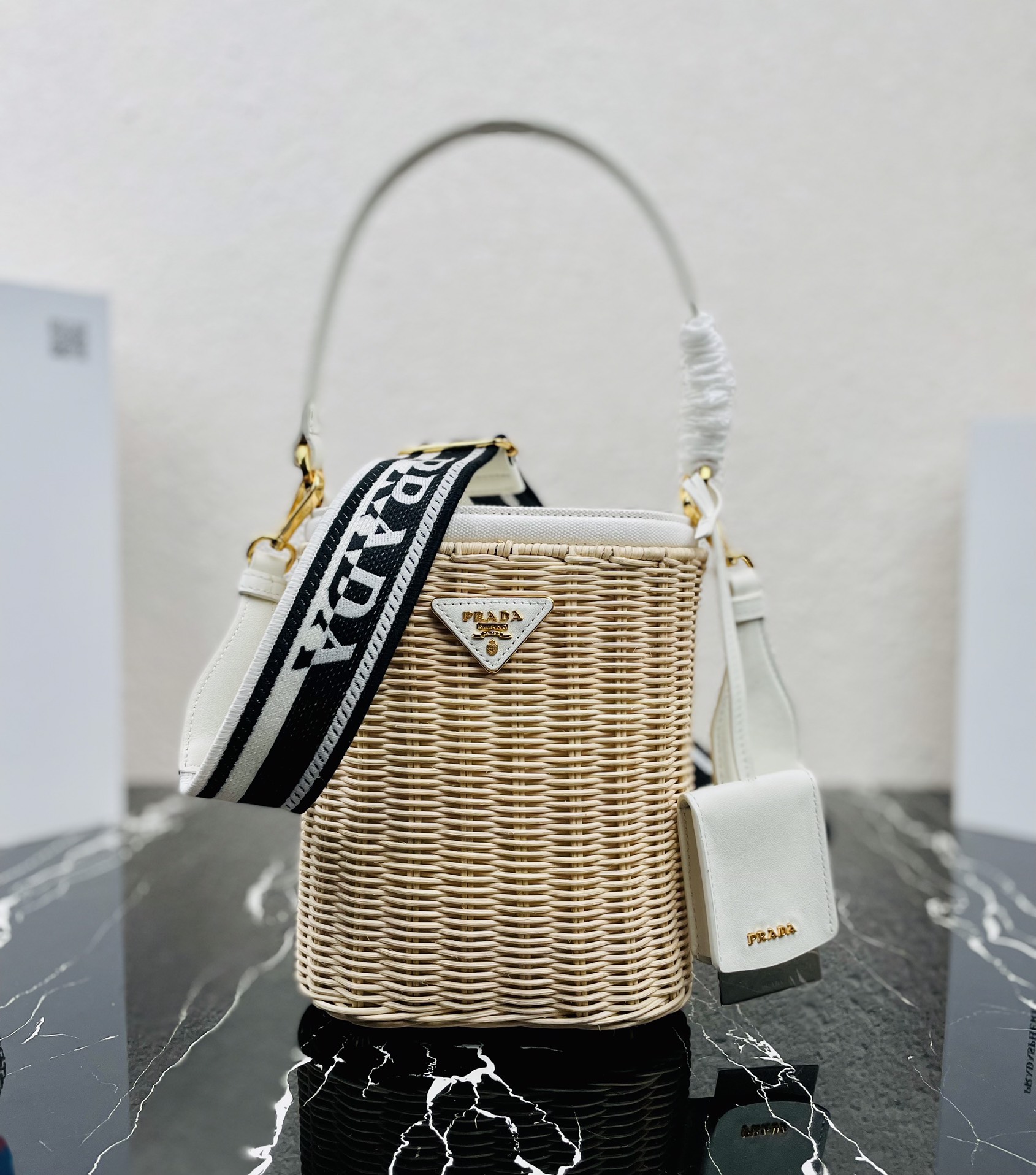 Prada Bolso Saco de Mimbre y Lona White