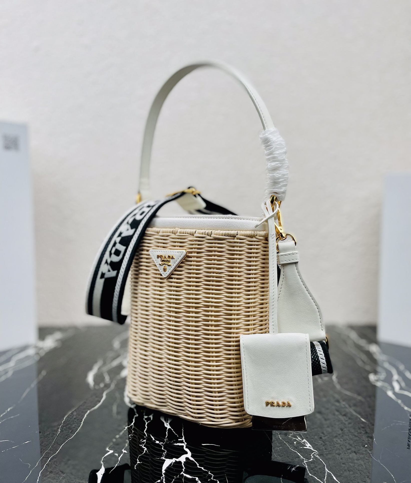 Prada Bolso Saco de Mimbre y Lona White