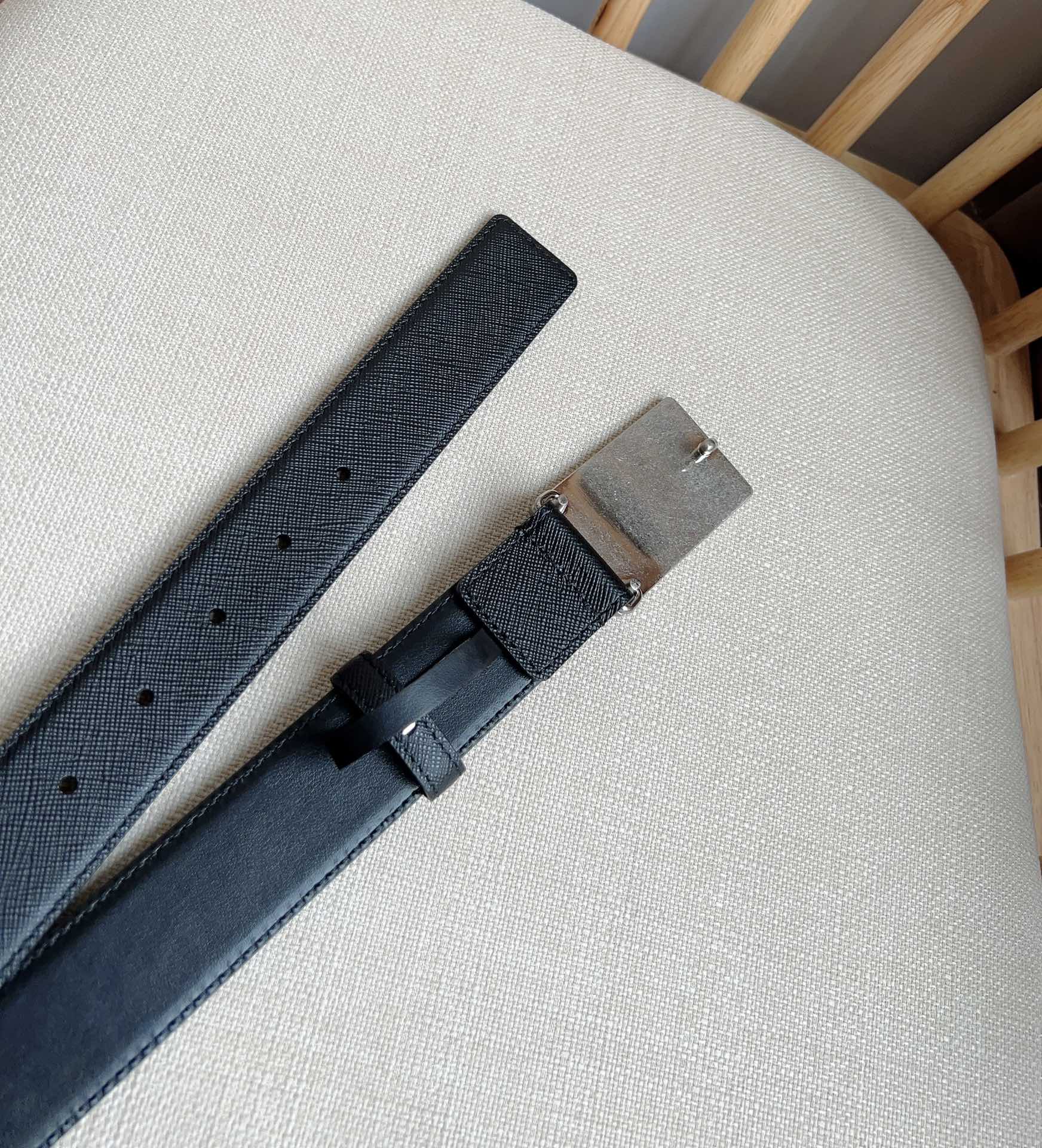 Prada Men Leather Belt Width 35mm 0001