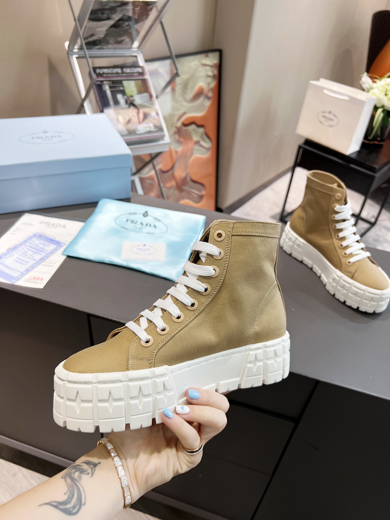 Prada Wheel High-top Canvas Sneakers-0004 35-41