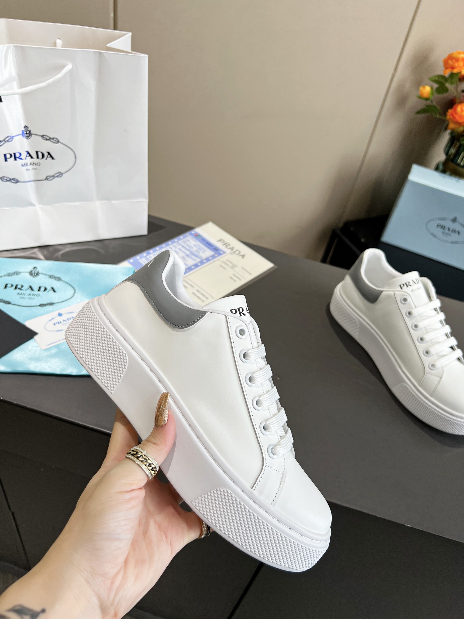 Prada Women Leather Sneakers-0018 35-41