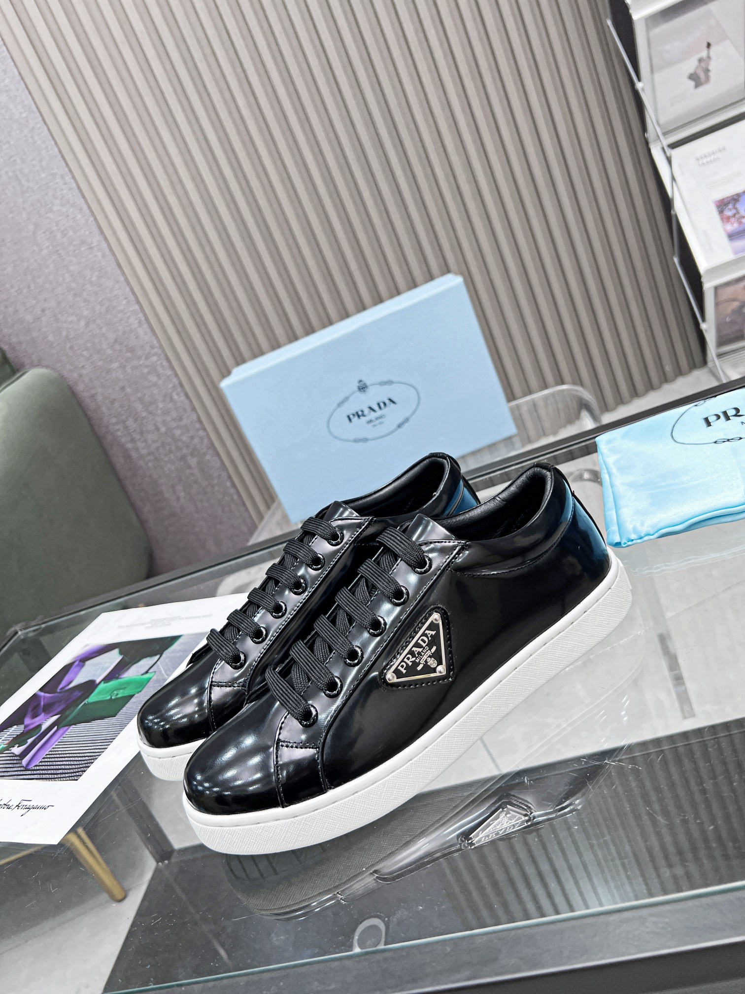Prada Women Leather Sneakers-0029 35-41