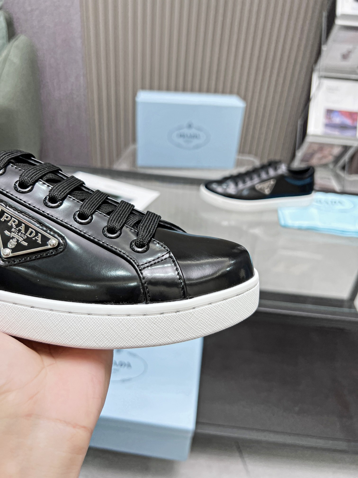 Prada Women Leather Sneakers-0029 35-41
