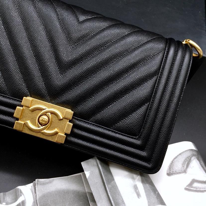 Replica 25.5cm Boy Chanel Handbag Black Grained Calfskin Gold Tone Metal