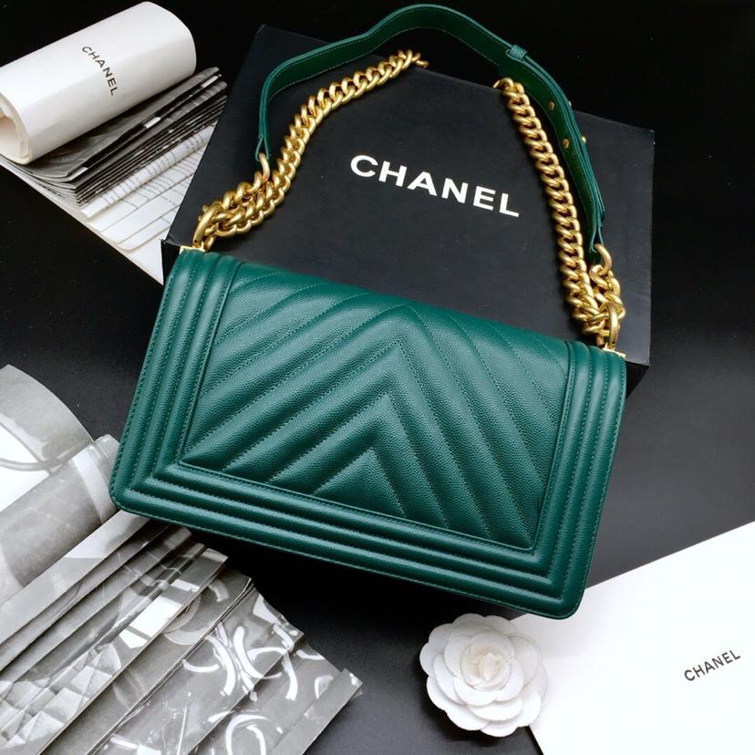 Replica 25.5cm Boy Chanel Handbag Green Grained Calfskin Gold Tone Metal