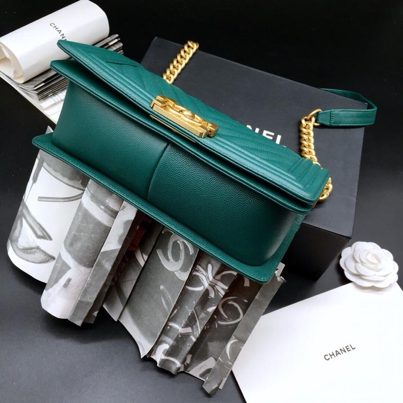 Replica 25.5cm Boy Chanel Handbag Green Grained Calfskin Gold Tone Metal