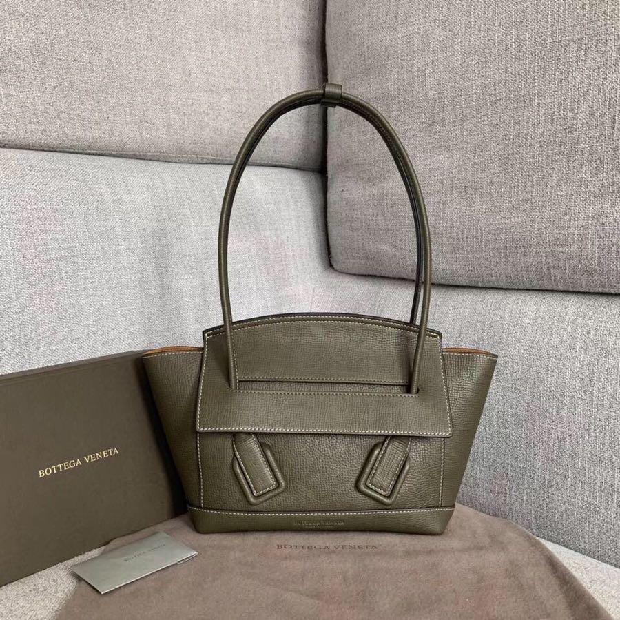 Replica Bottega Veneta Arco 33 Bag In Palmellato Calf Green