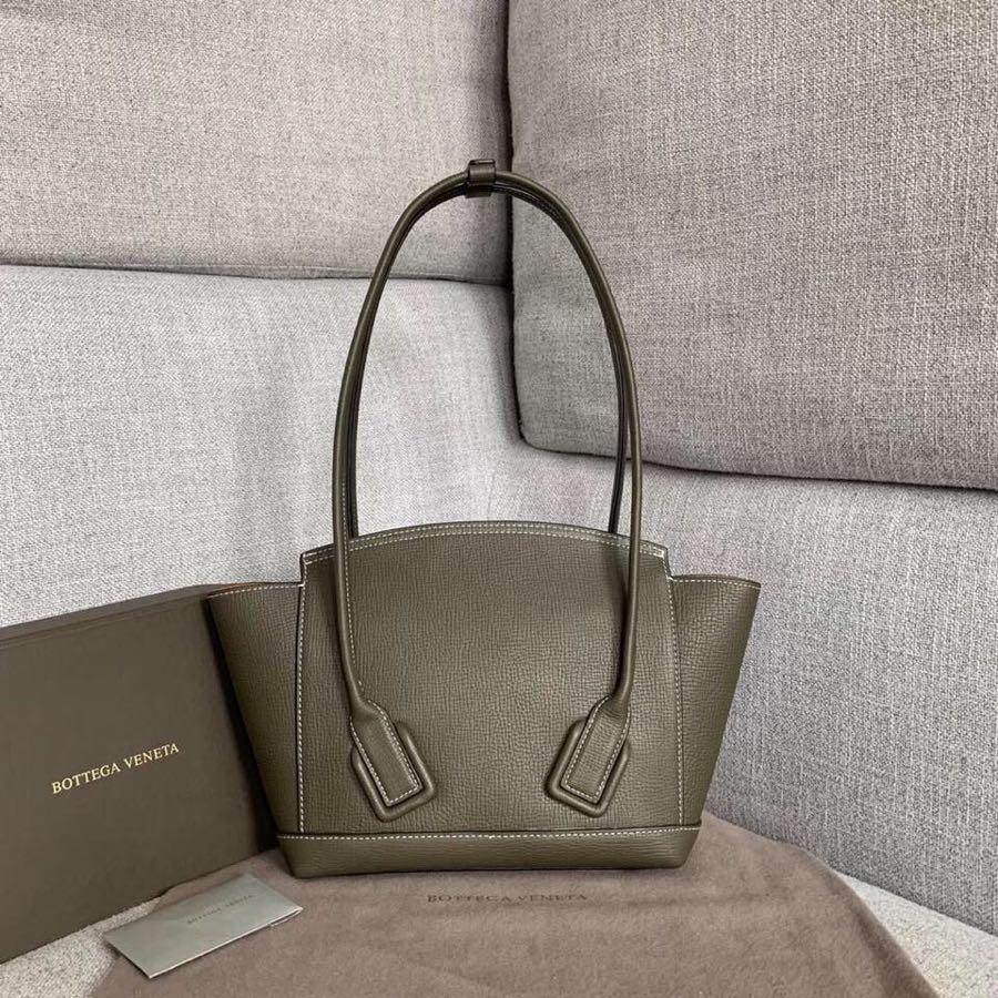 Replica Bottega Veneta Arco 33 Bag In Palmellato Calf Green