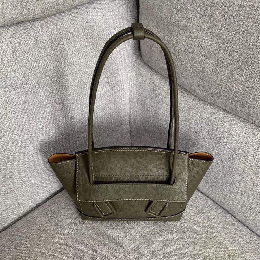 Replica Bottega Veneta Arco 33 Bag In Palmellato Calf Green