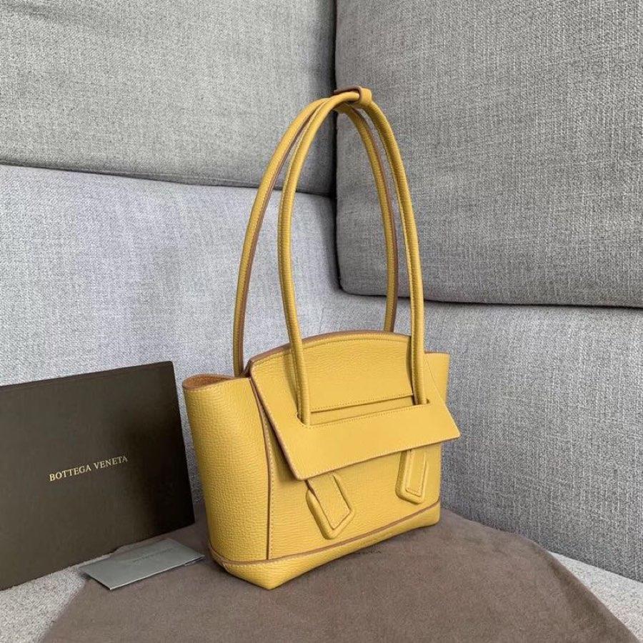 Replica Bottega Veneta Arco 33 Bag In Palmellato Calf Yellow