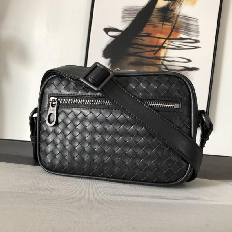 Replica Bottega Veneta Men Nero Intrecciato Messenger Bag Black