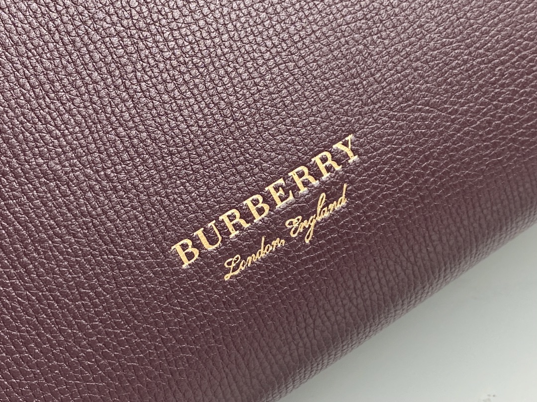 Replica Burberry Tote Bag Wine Leather 26cm