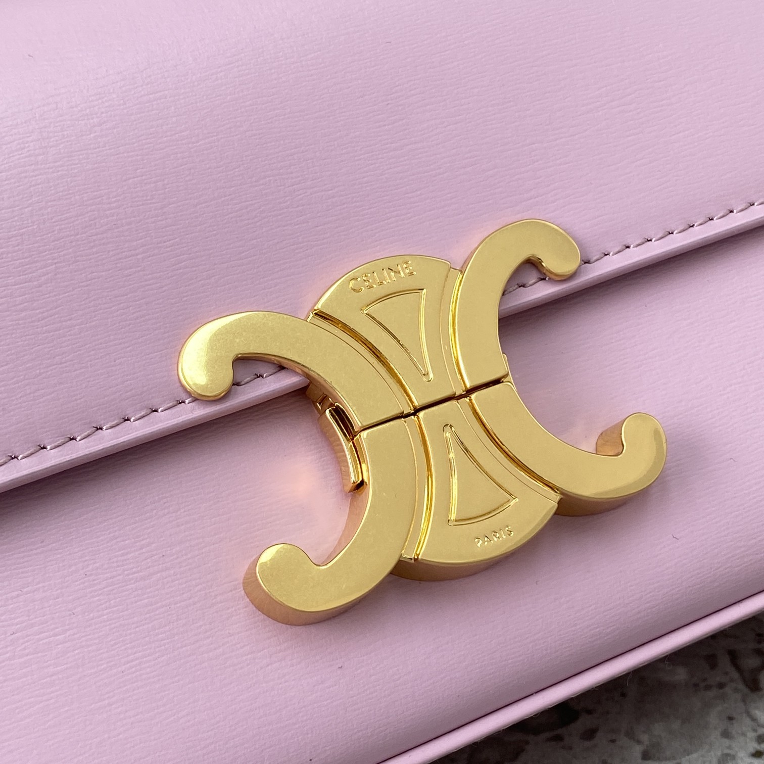 Replica Celine Triomphe Shoulder Bag In Shiny Calfskin Pink