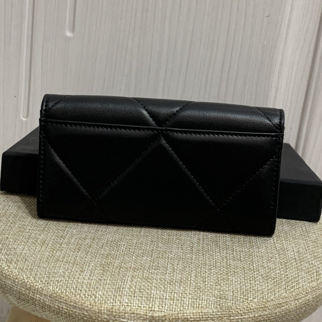 Replica Chanel 19 Women Long Wallet