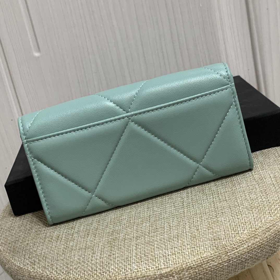 Replica Chanel 19 Women Long Wallet