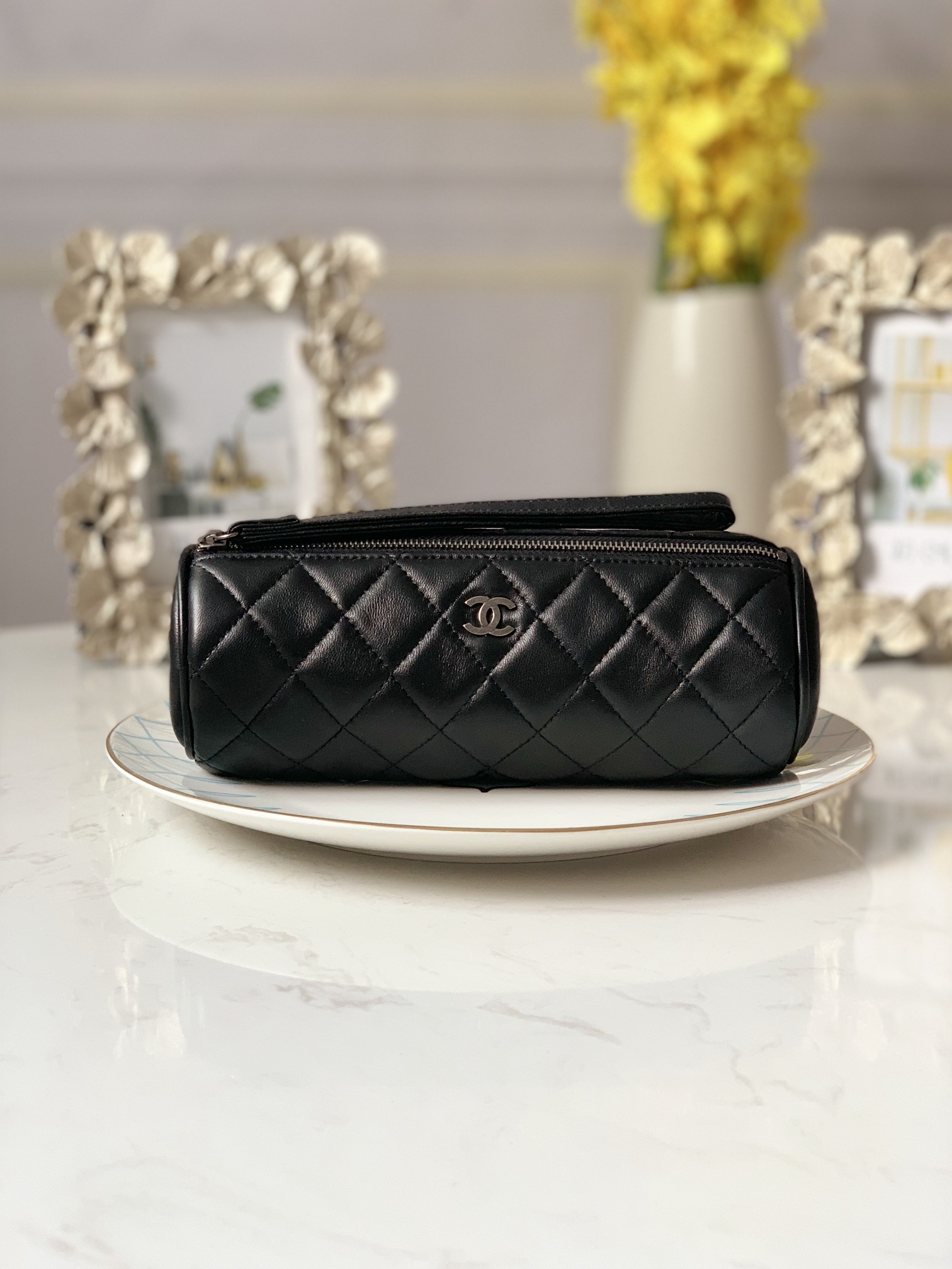 Replica Chanel 6908 Women Cosmetic Bag Black Leather