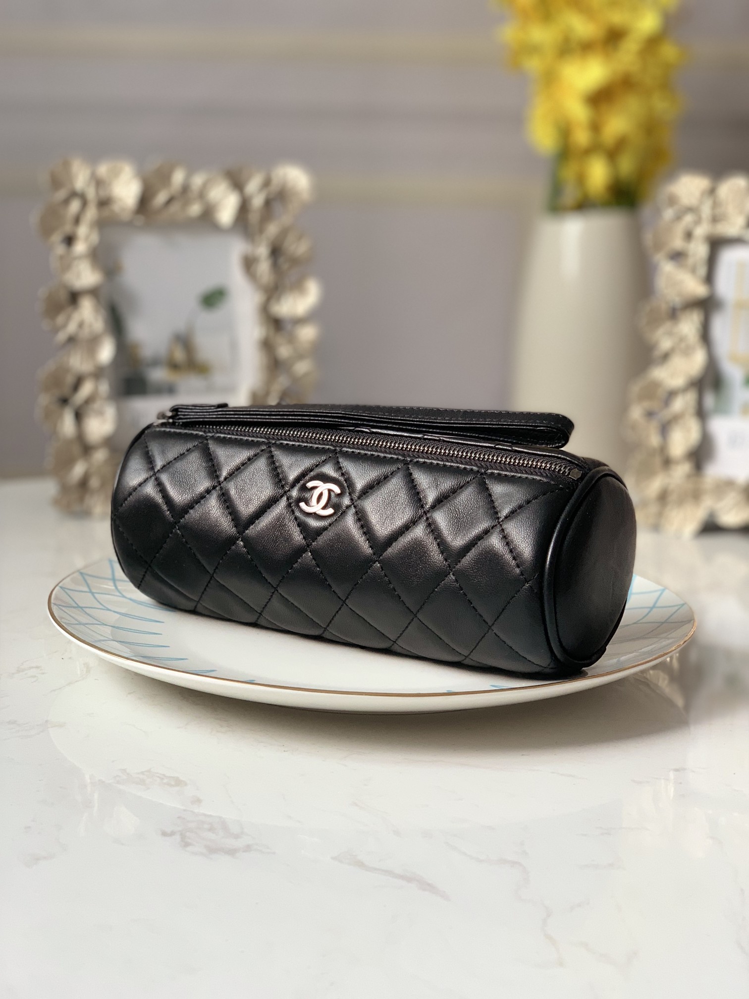 Replica Chanel 6908 Women Cosmetic Bag Black Leather