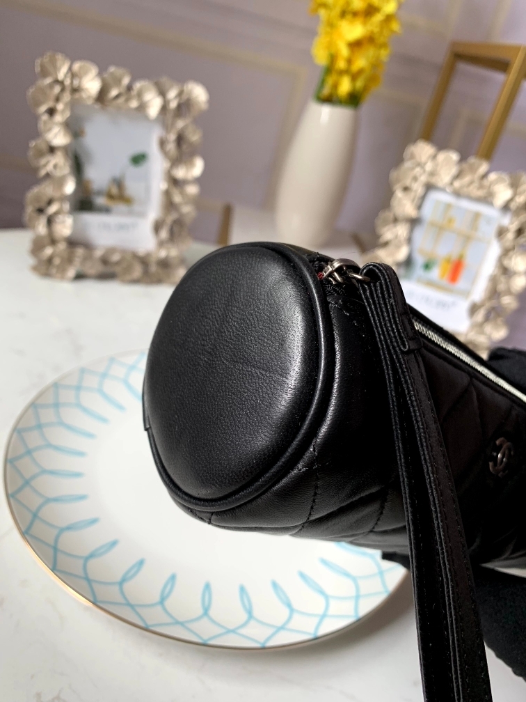 Replica Chanel 6908 Women Cosmetic Bag Black Leather