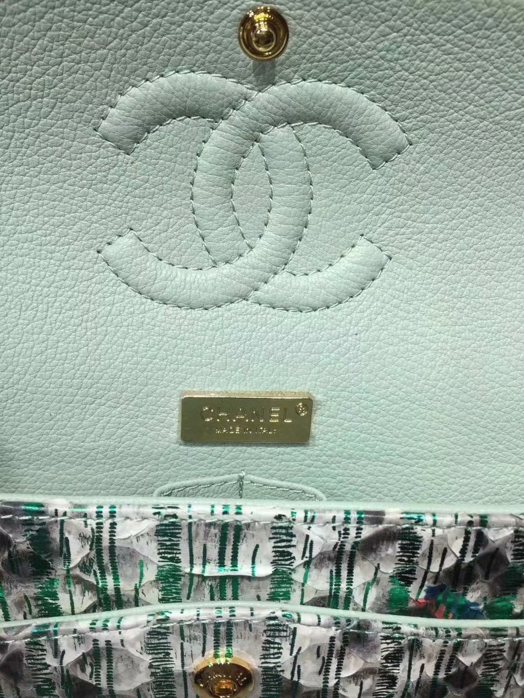 Replica Chanel A01112 Classic Handbag Green Python Gold-Tone Metal