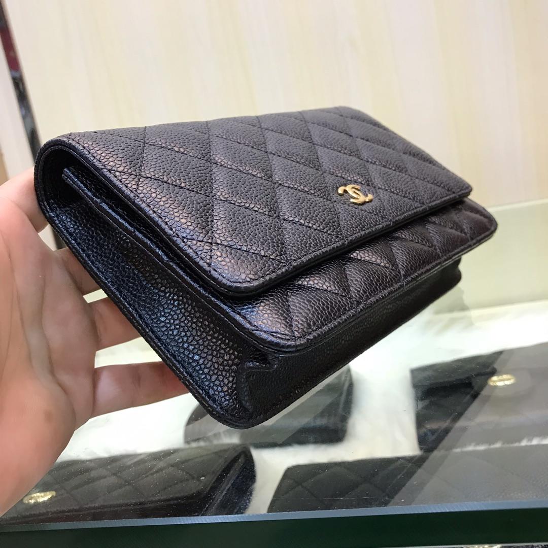 Replica Chanel A33814 Classcics Wallet On Chain Caviar Quilted Genuine Leather Gold Tone Metal