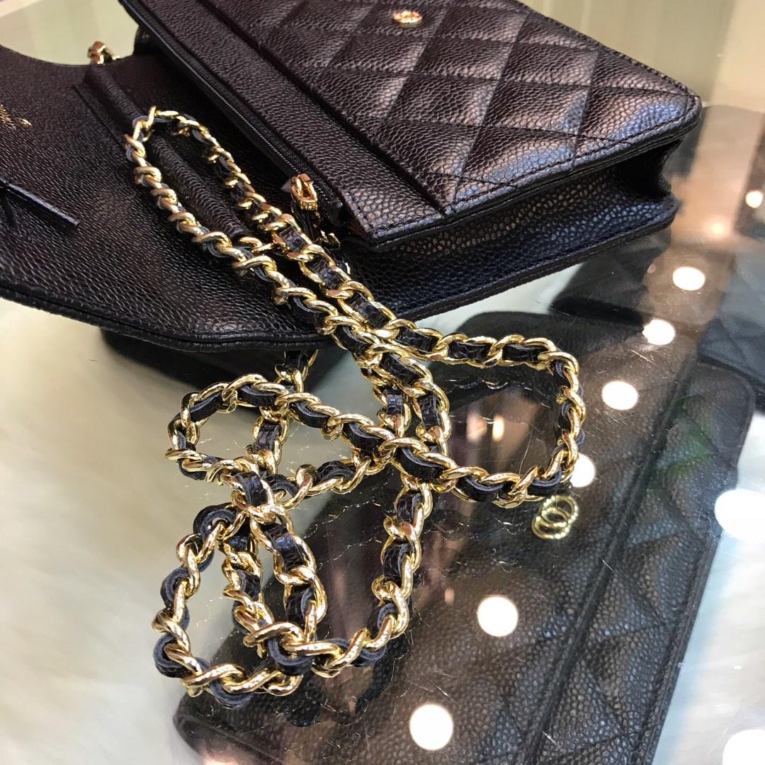 Replica Chanel A33814 Classcics Wallet On Chain Caviar Quilted Genuine Leather Gold Tone Metal