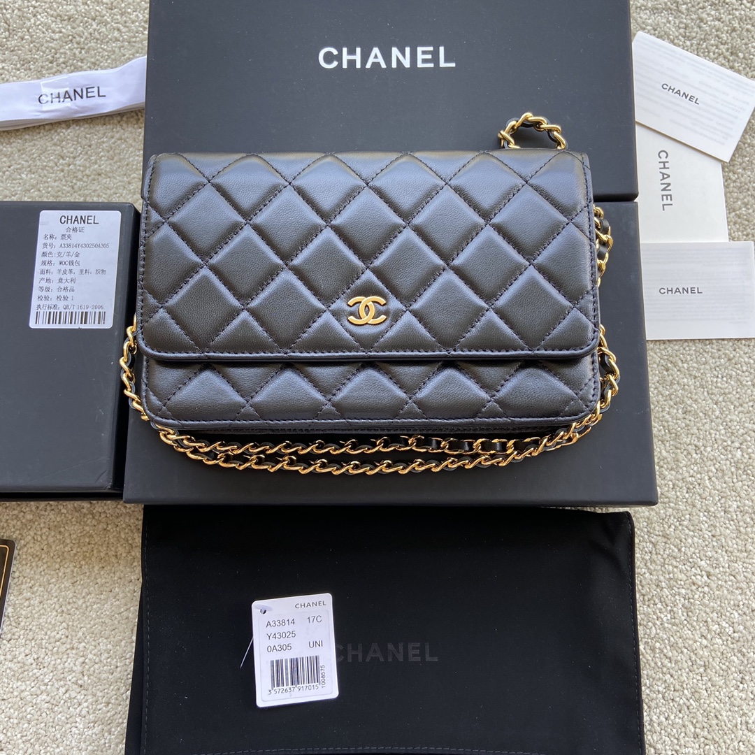 Replica Chanel A33814 Women Classcics Wallet On Chain Black Leather with Gold