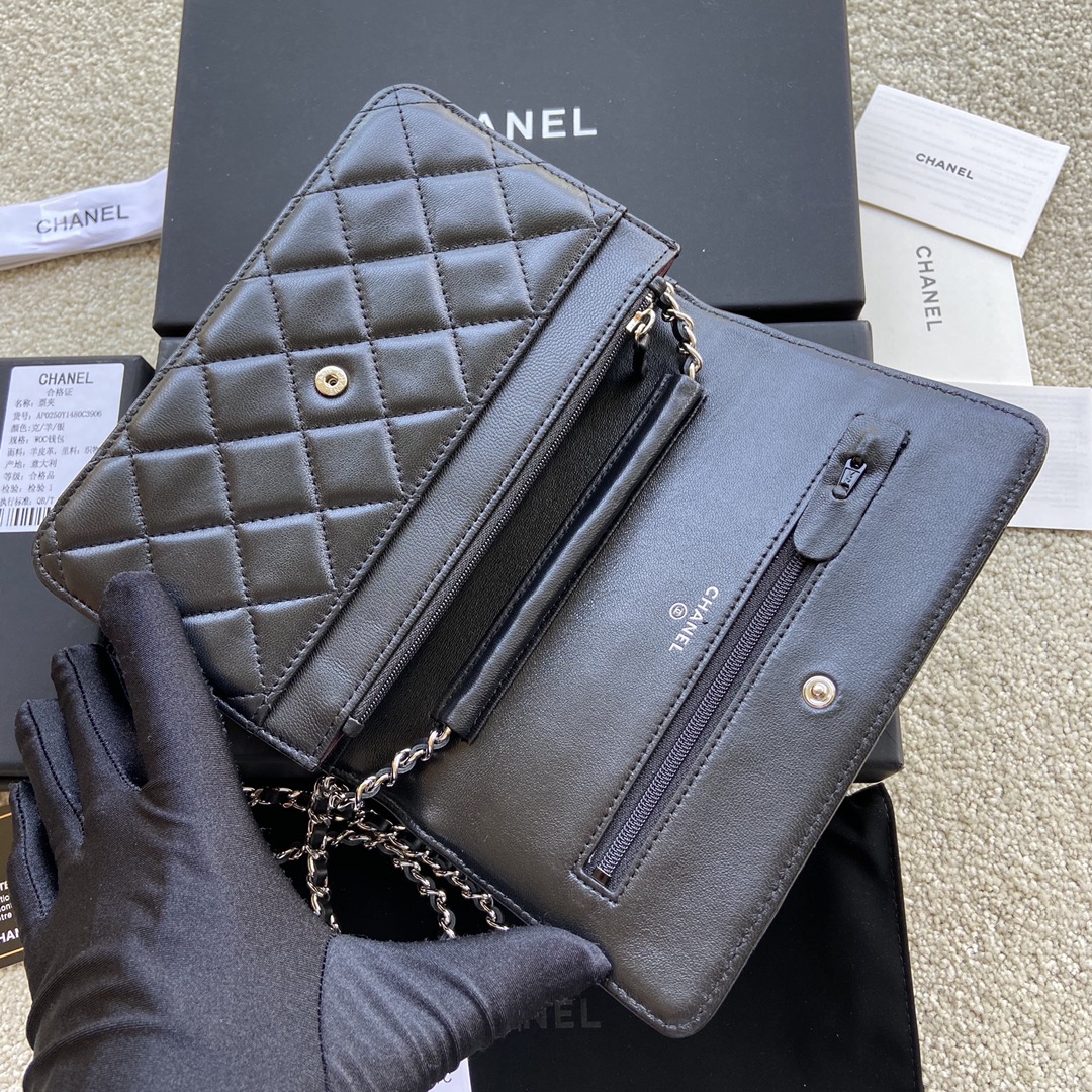 Replica Chanel A33814 Women Classcics Wallet On Chain Black Leather with Sliver