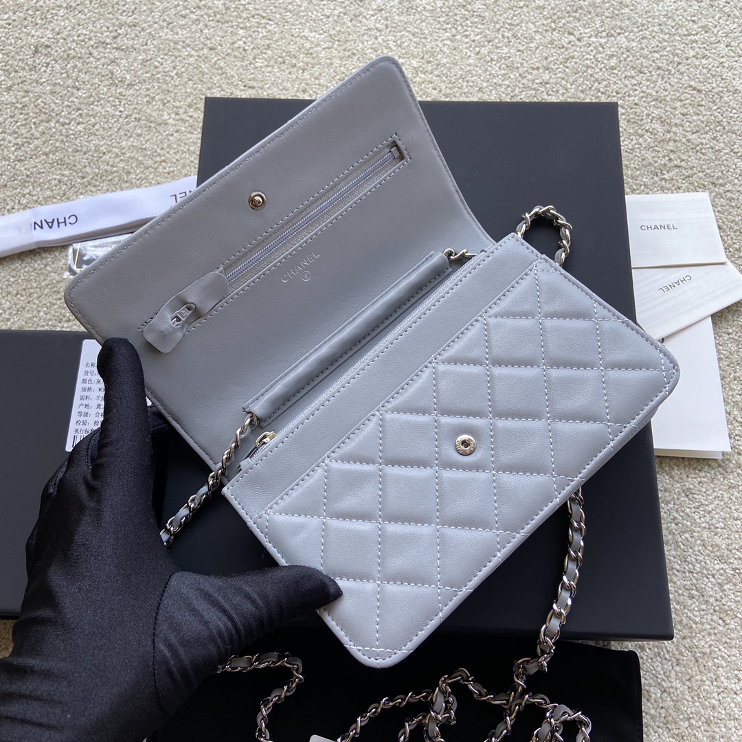 Replica Chanel A33814 Women Classcics Wallet On Chain Light Gray with Sliver