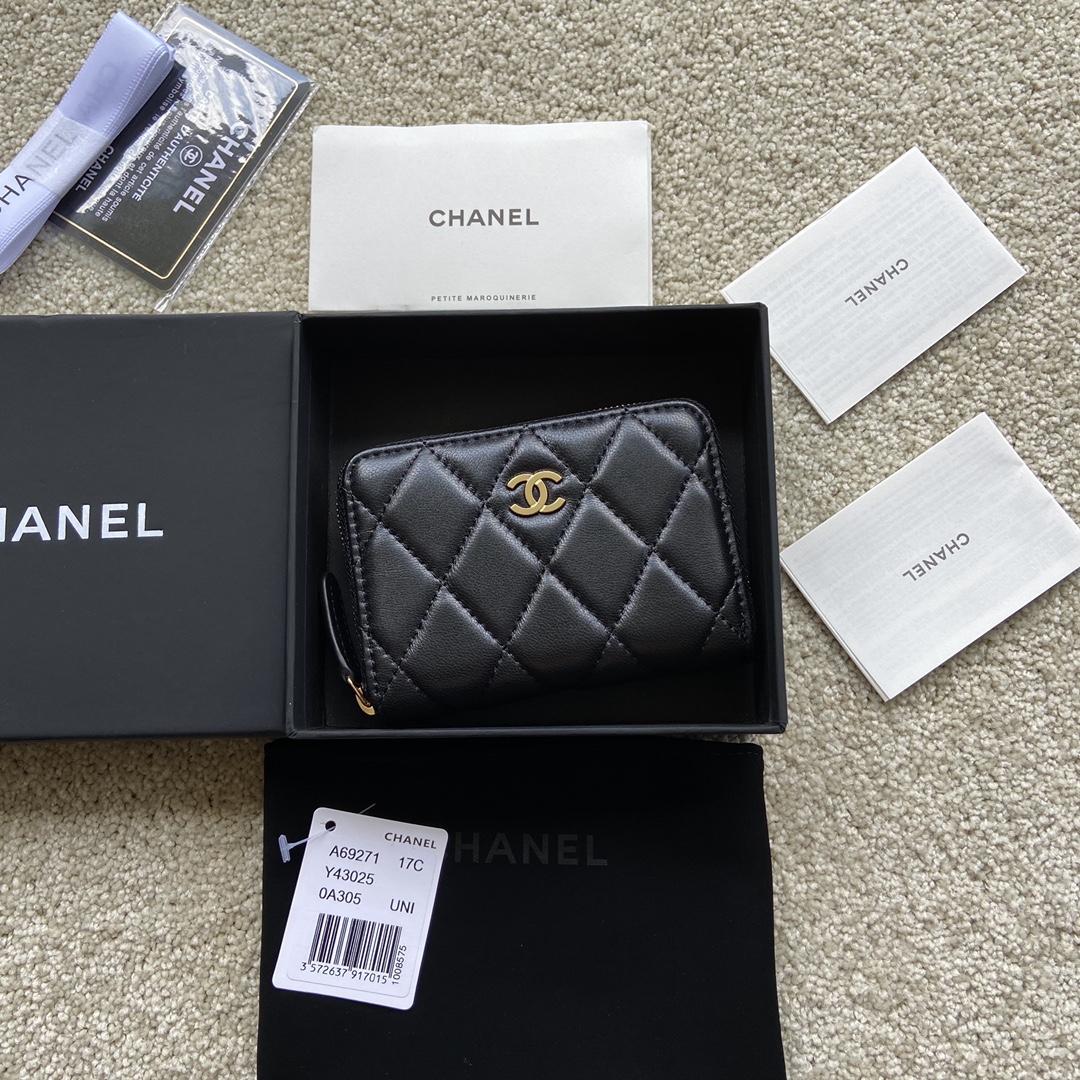 Replica Chanel A69271 Small Wallet Black Leather With Gold