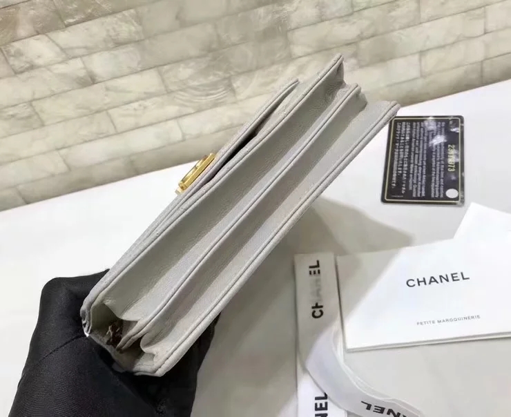 Replica Chanel A84433 BOY CHANEL Clutch with Chain Grained Calfskin Grey